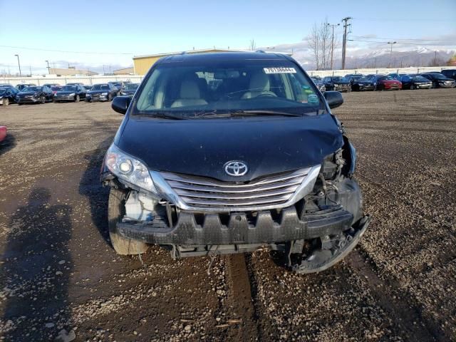 2017 Toyota Sienna XLE