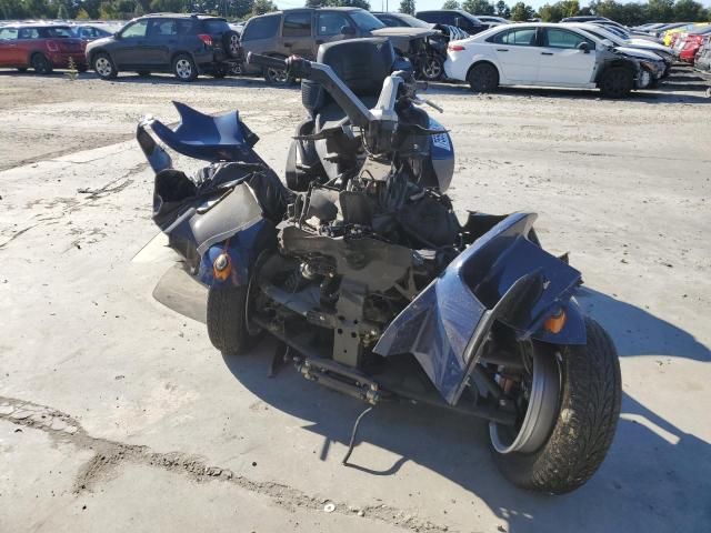 2010 Can-Am Spyder Roadster RT