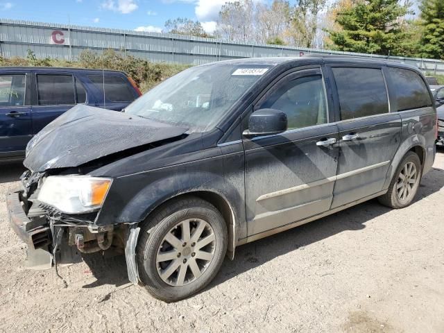 2015 Chrysler Town & Country Touring