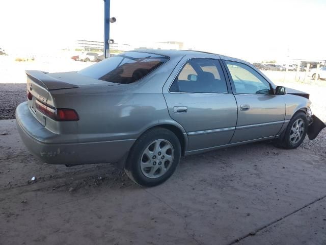 1999 Toyota Camry LE