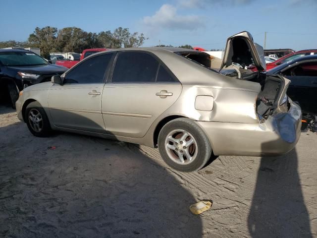 2004 Toyota Camry LE