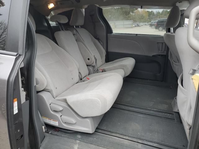 2015 Toyota Sienna LE