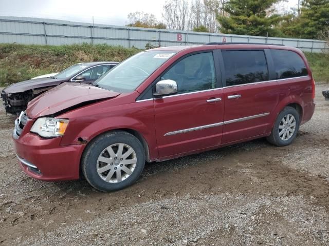 2012 Chrysler Town & Country Touring L