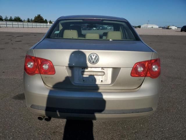 2005 Volkswagen New Jetta 2.5L Option Package 1