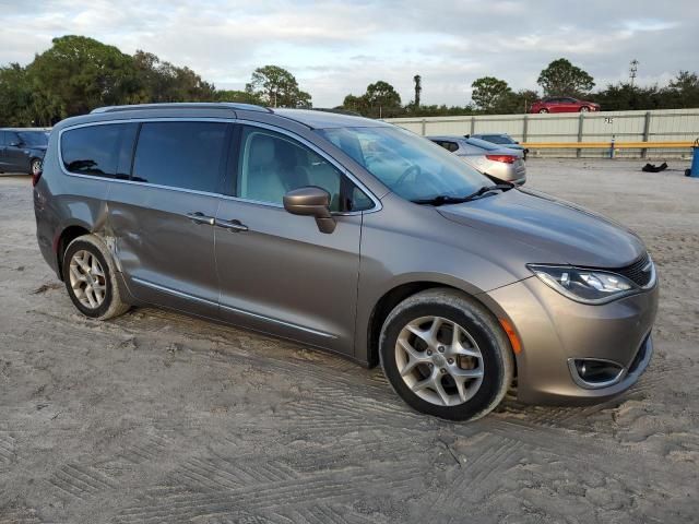 2017 Chrysler Pacifica Touring L Plus