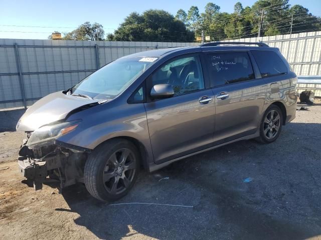 2017 Toyota Sienna SE