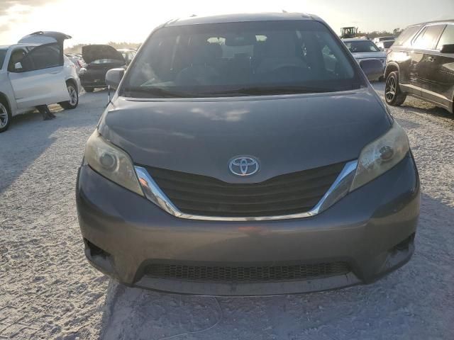 2011 Toyota Sienna LE