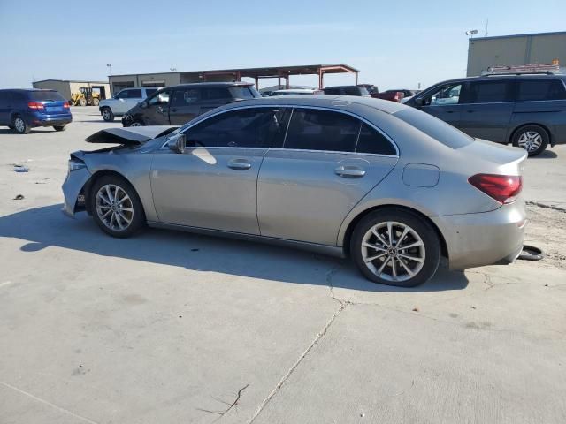 2019 Mercedes-Benz A 220