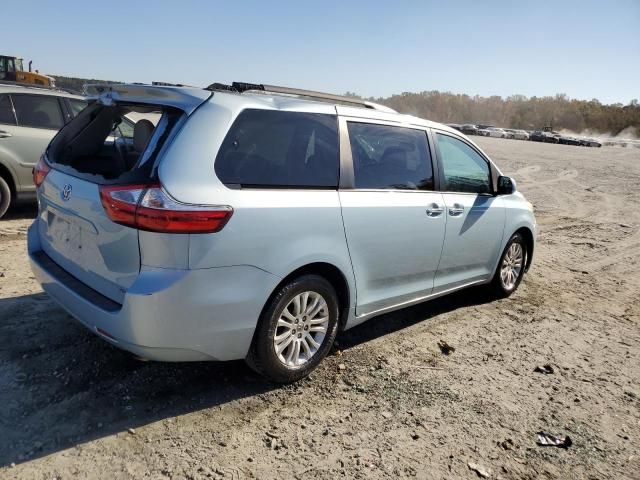 2017 Toyota Sienna XLE