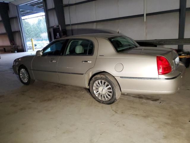 2004 Lincoln Town Car Executive