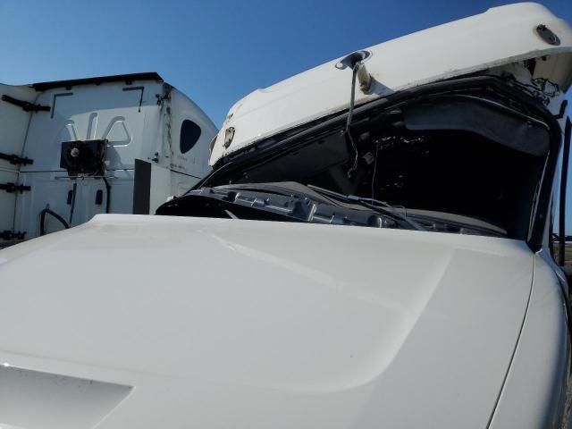 2019 Freightliner Cascadia 126