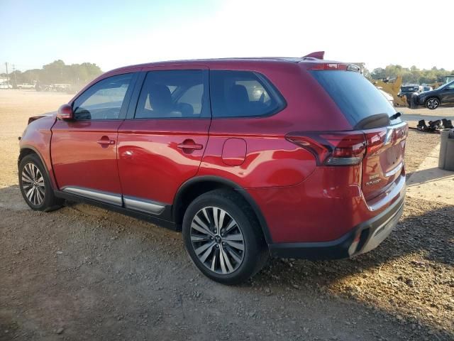 2020 Mitsubishi Outlander SE