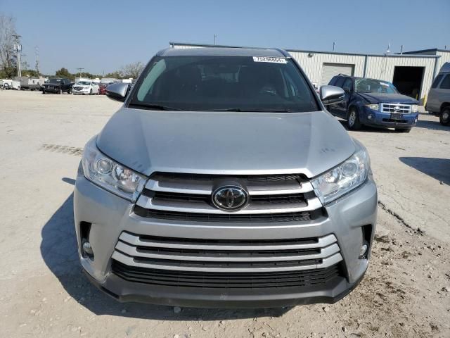 2019 Toyota Highlander SE