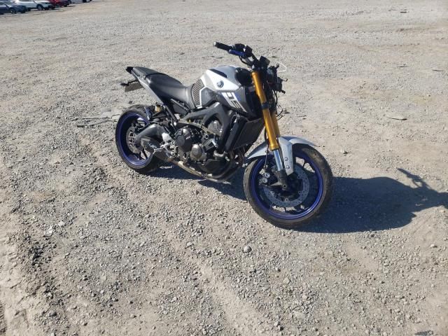 2015 Yamaha FZ09