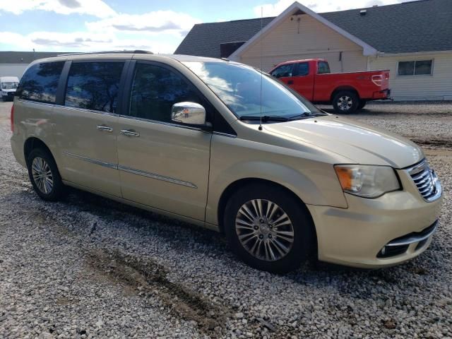 2011 Chrysler Town & Country Limited