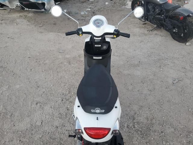 2022 Motv 2022 Genuine Scooter CO. Buddy 50