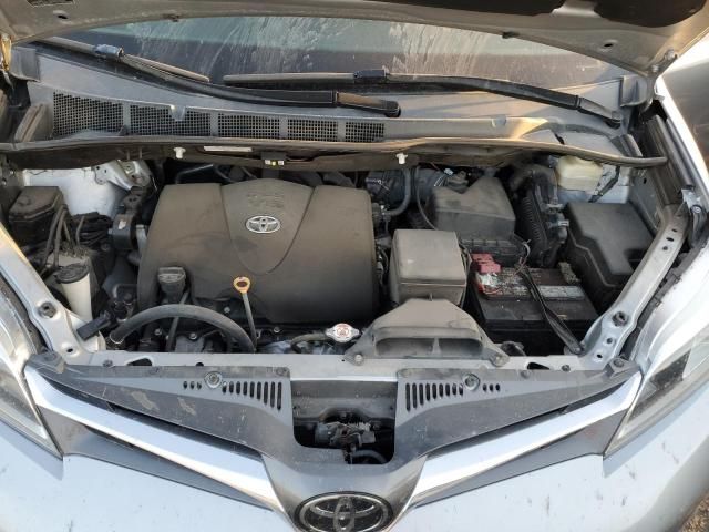 2019 Toyota Sienna XLE