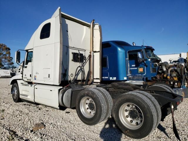 2015 Mack 600 CXU600