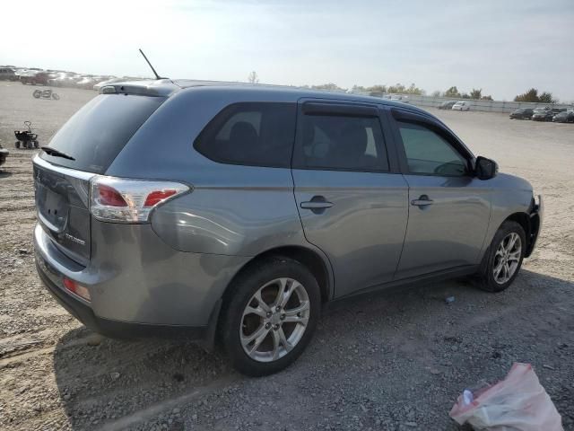 2014 Mitsubishi Outlander SE