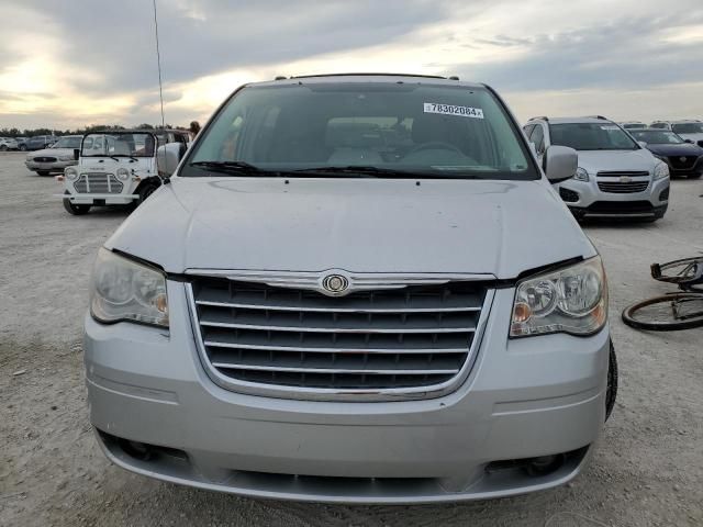 2009 Chrysler Town & Country Touring