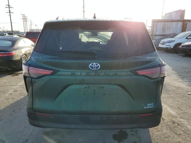 2021 Toyota Sienna XLE