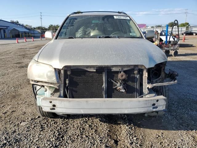 2004 Toyota Highlander Base