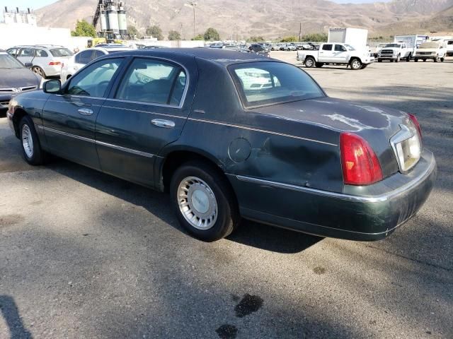 2000 Lincoln Town Car Executive