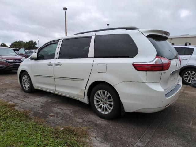 2015 Toyota Sienna XLE