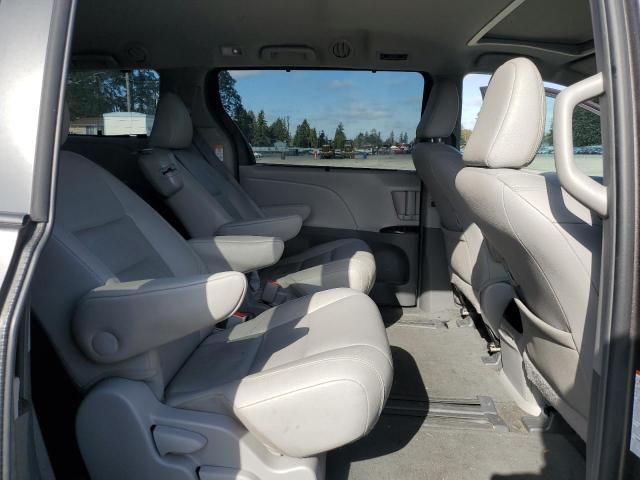 2015 Toyota Sienna XLE