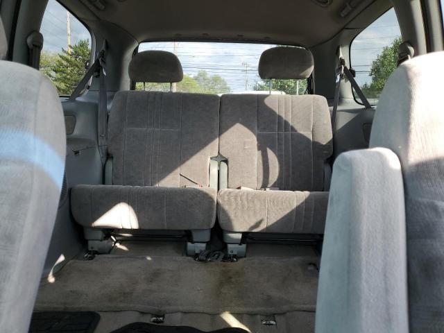 2001 Toyota Sienna LE