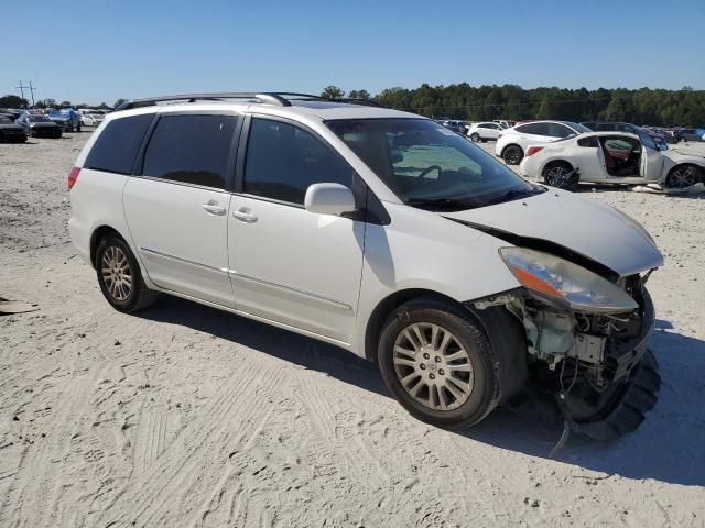 2010 Toyota Sienna XLE