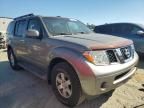 2005 Nissan Pathfinder LE