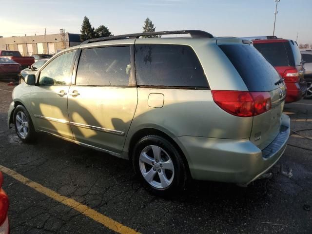 2006 Toyota Sienna XLE