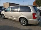 2014 Chrysler Town & Country Touring L