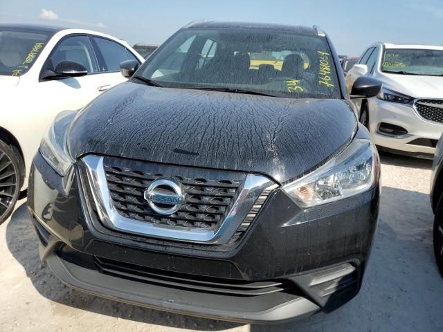 2019 Nissan Kicks S