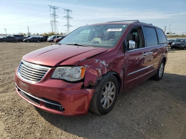 2012 Chrysler Town & Country Touring L