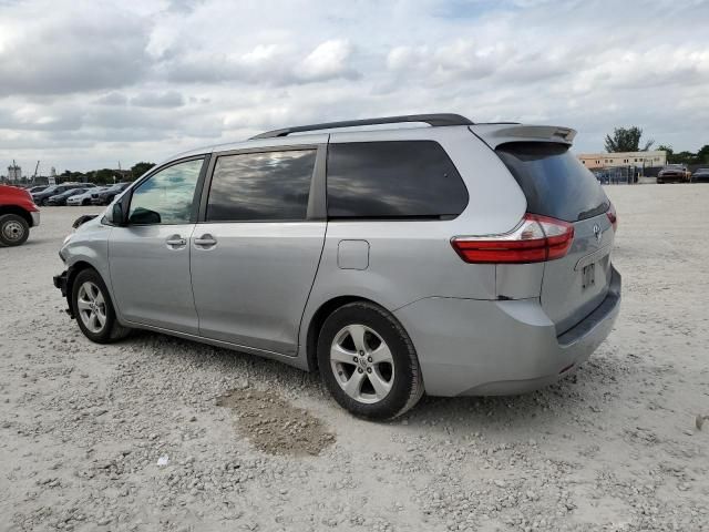 2016 Toyota Sienna LE