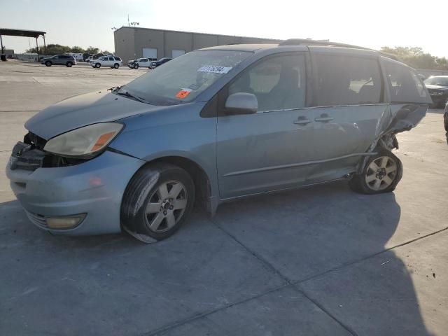 2004 Toyota Sienna XLE