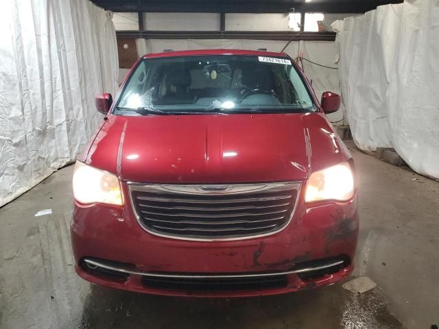 2013 Chrysler Town & Country Touring