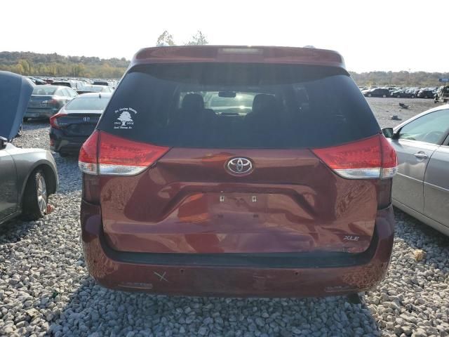 2014 Toyota Sienna XLE