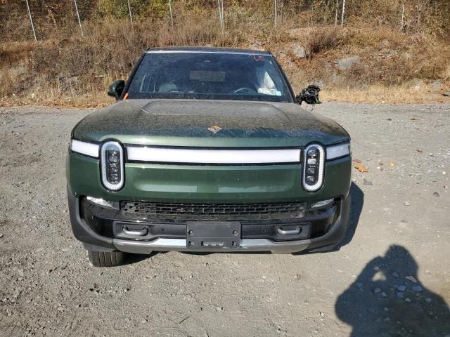 2024 Rivian R1S Adventure