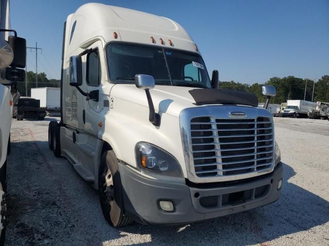 2018 Freightliner Cascadia 125