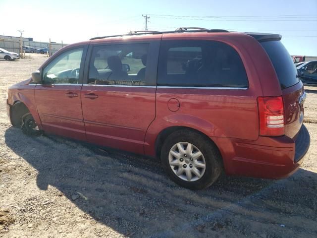 2010 Chrysler Town & Country LX