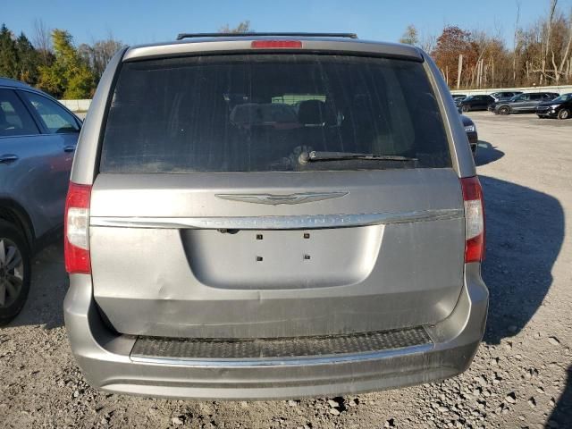 2013 Chrysler Town & Country Touring