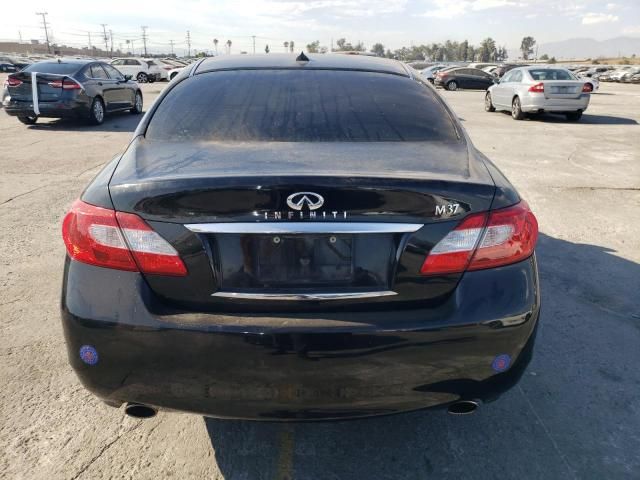 2011 Infiniti M37