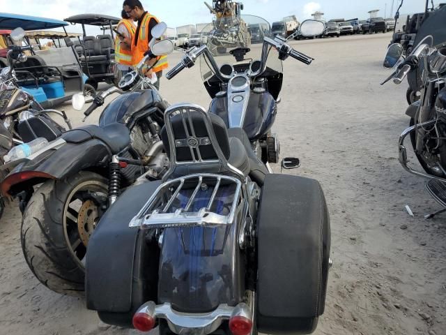 2012 Harley-Davidson FLSTSE3 CVO Softail Convertible