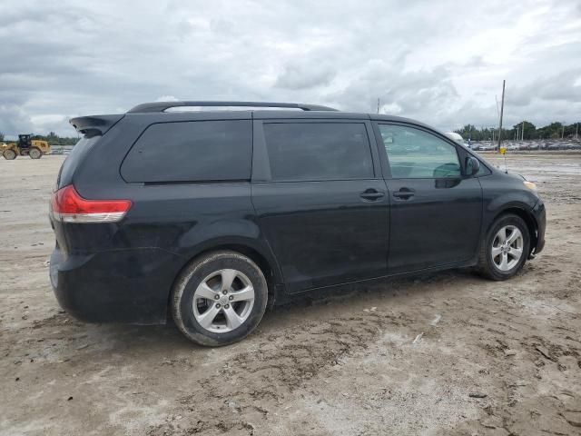 2011 Toyota Sienna LE