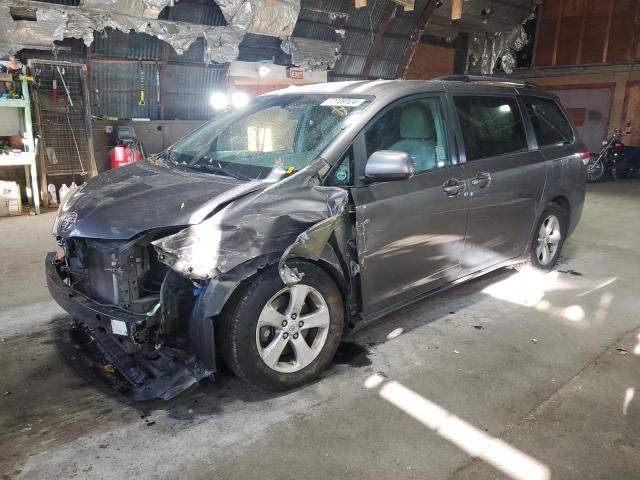 2012 Toyota Sienna LE