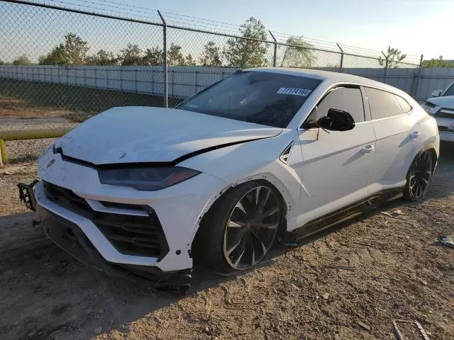 2022 Lamborghini Urus