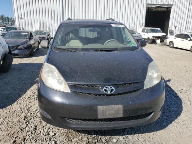 2010 Toyota Sienna CE